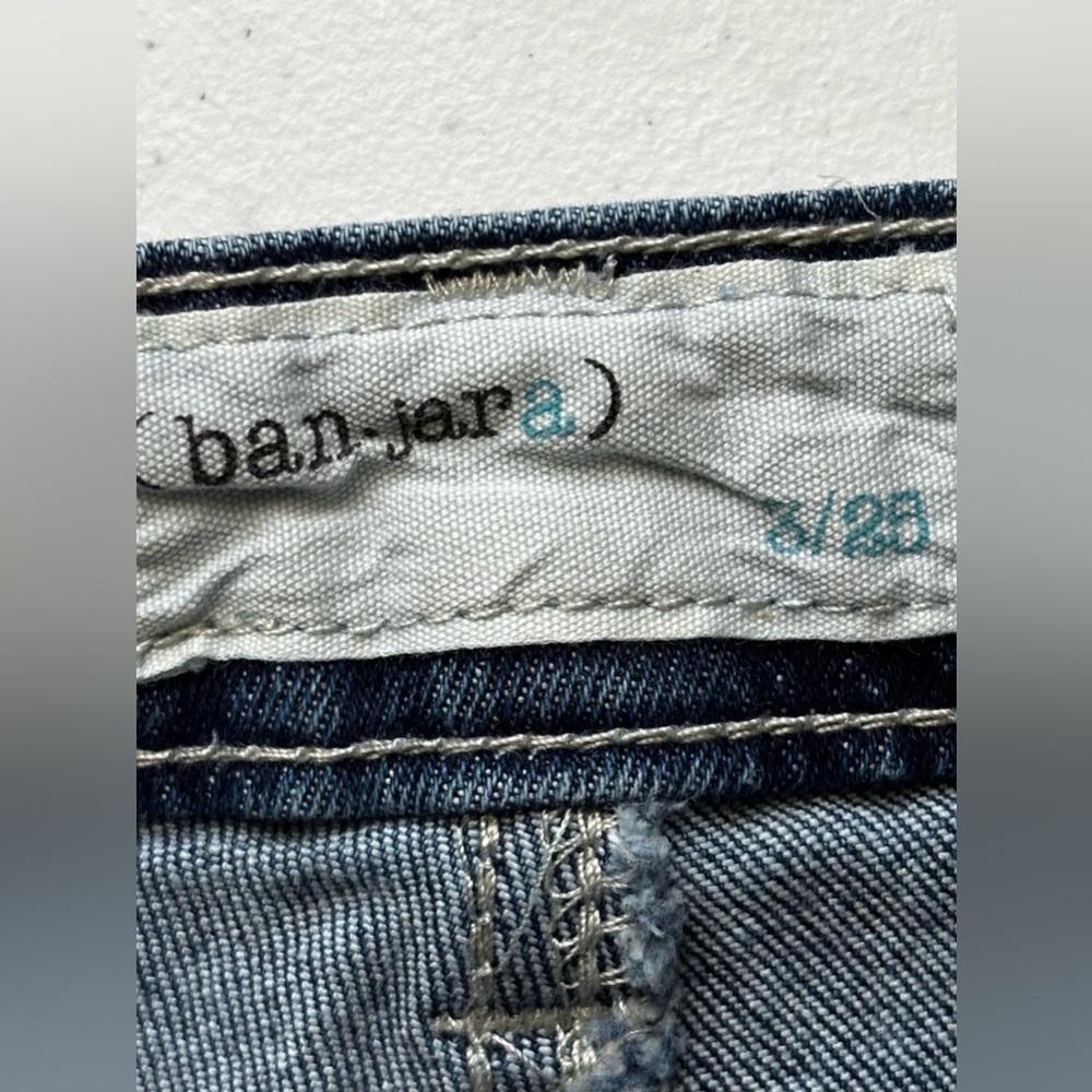 Banjara Straight Leg Jeans Heart Studded Denim Blue Size 3/25 NWT - Picture 4 of 7